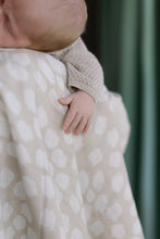Load image into Gallery viewer, Large Swaddle Muslin - Scallop