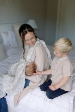 Load image into Gallery viewer, Large Swaddle Muslin - Scallop
