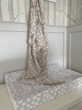 Load image into Gallery viewer, Large Swaddle Muslin - Scallop
