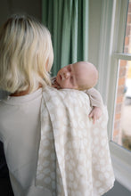 Load image into Gallery viewer, Large Swaddle Muslin - Scallop
