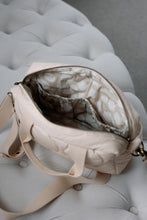 Load image into Gallery viewer, Quilted Changing Stroller Bag - Beige/Scallop
