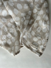 Load image into Gallery viewer, Large Swaddle Muslin - Scallop
