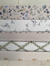Load image into Gallery viewer, Anti Roll Wedge Changing Mat - Wildflower

