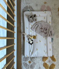 Load image into Gallery viewer, Table Changing Mat - Pears
