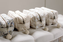 Load image into Gallery viewer, Quilted Washbag - Pears
