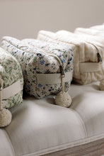 Load image into Gallery viewer, Quilted Washbag - Wildflower
